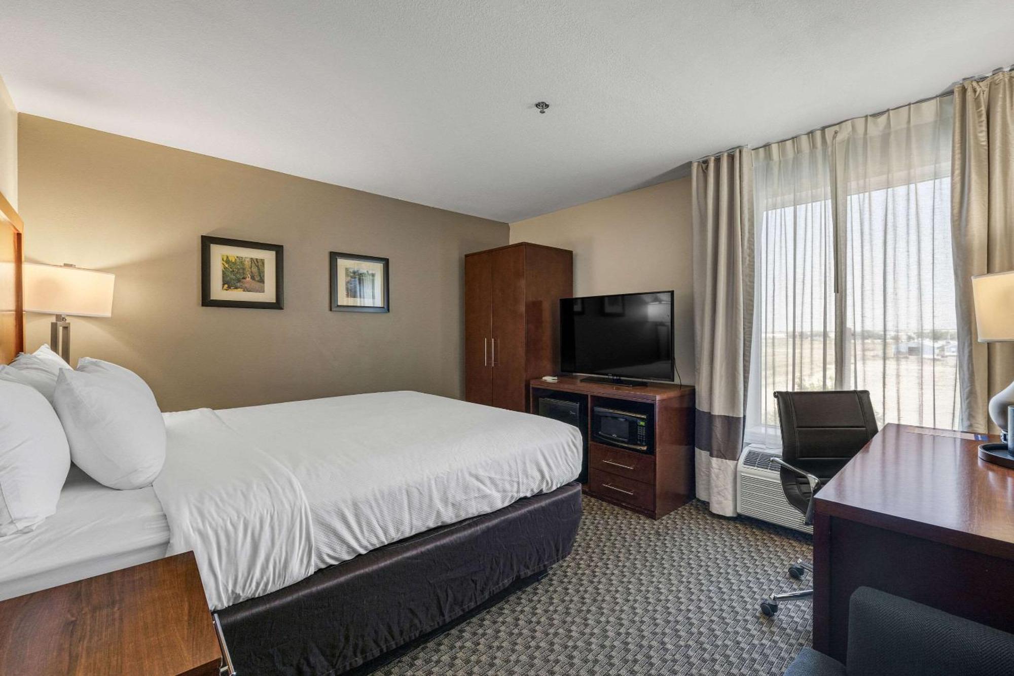 Comfort Inn & Suites Logan Near University Exteriér fotografie