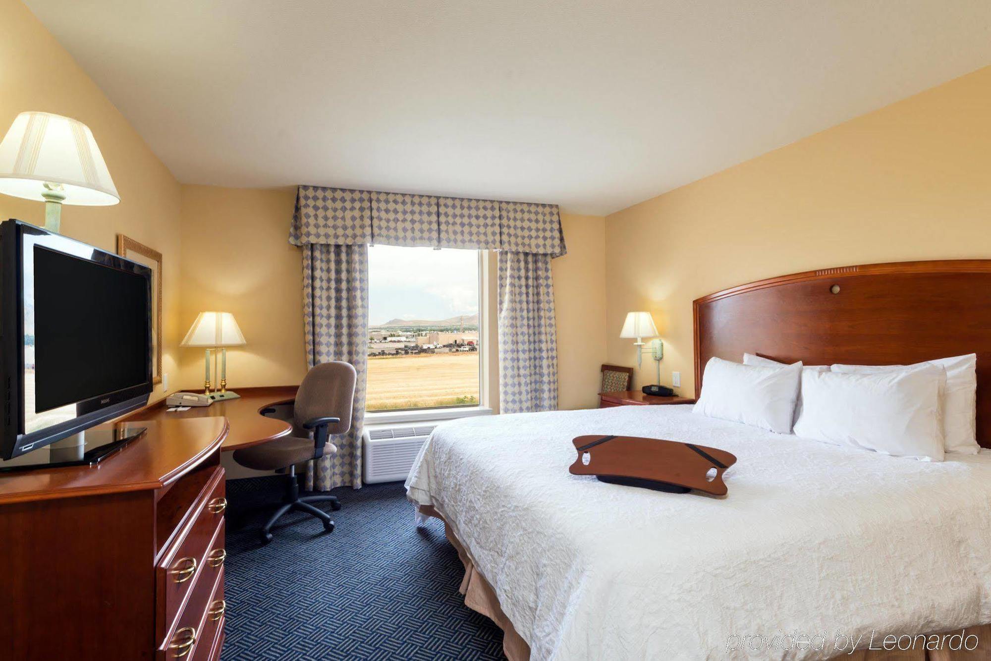 Comfort Inn & Suites Logan Near University Exteriér fotografie