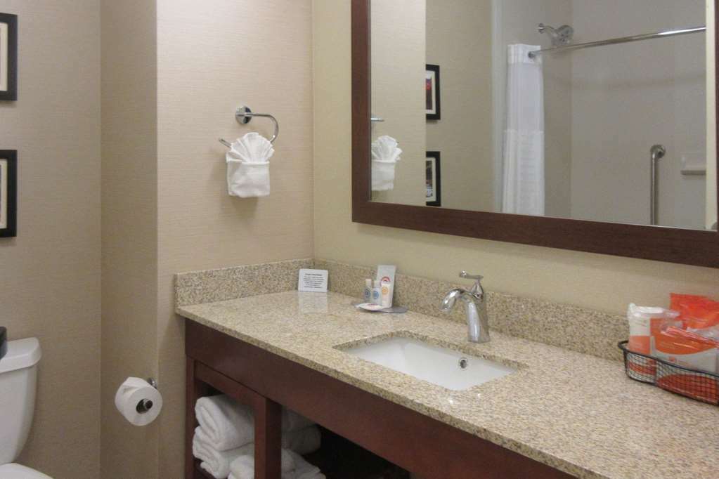 Comfort Inn & Suites Logan Near University Pokoj fotografie