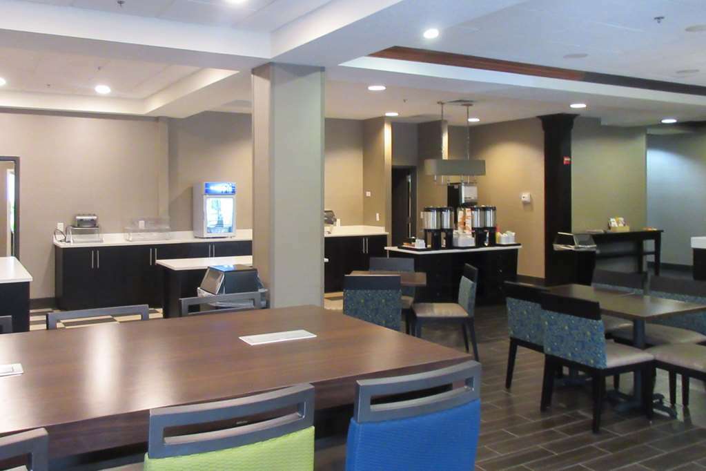 Comfort Inn & Suites Logan Near University Restaurace fotografie